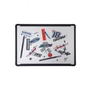 Capa rígida SKINARMA Henko para MacBook Air 15