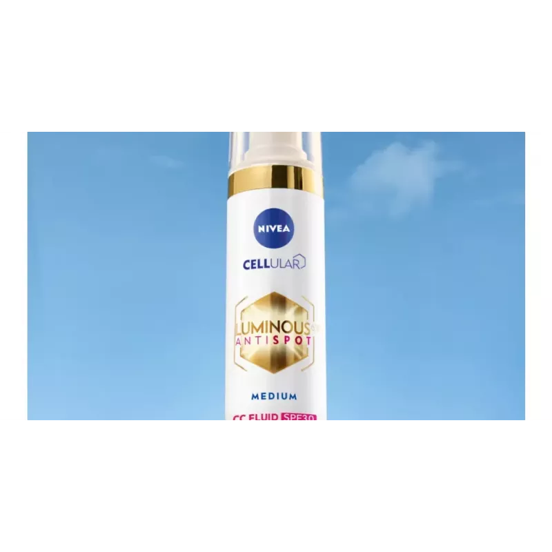 Base de maquilhagem fluida 3-em-1 NIVEA Luminous 630 CC SPF 30+ tom 02 Medium 40 ml