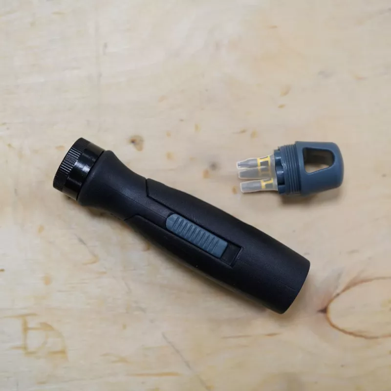 Conjunto de punho para multiferramenta Makita P-84866 com adaptador de 1/4 inch sextavado para lâminas de serra de vaivém