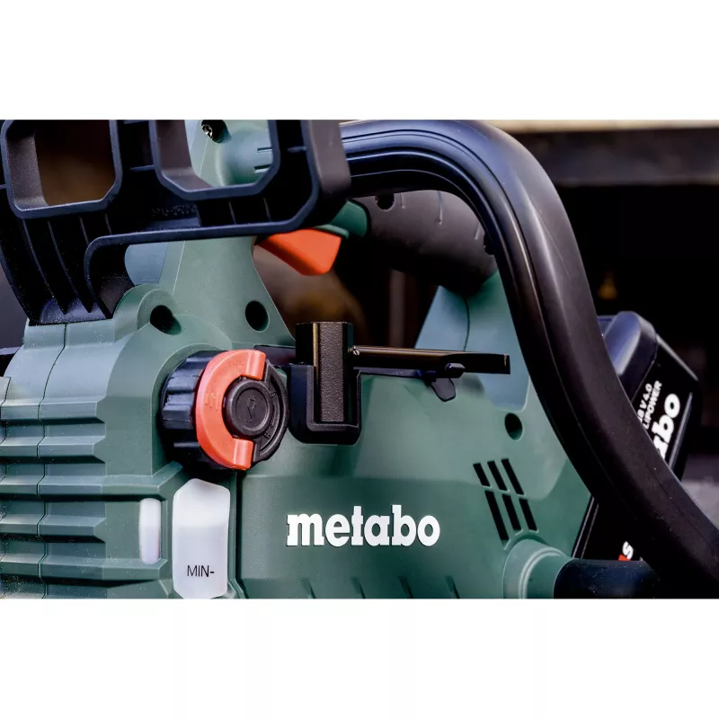 Motosserra a bateria METABO MS 18 LTX BL 25 (601595900) SET (verde/preto, bateria Li-Ion 4,0Ah 18V)