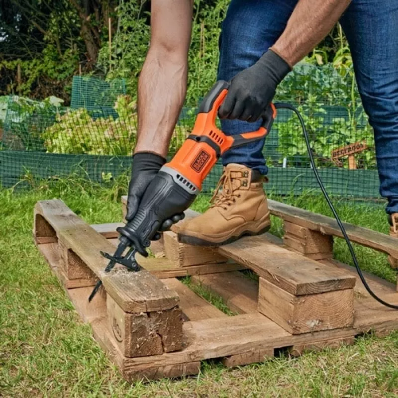 Black & Decker BES301-QS serra de sabre 2800 spm 750 W preto, laranja