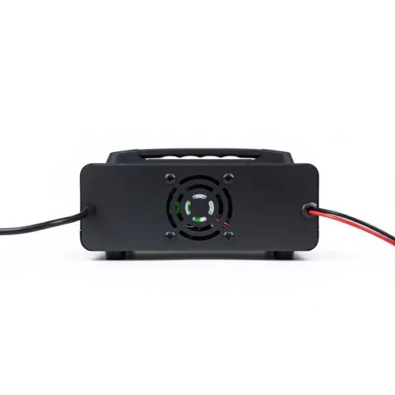Carregador inteligente VOLT POLSKA 12V/24V 15A A20 preto