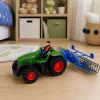 LEAN TOYS Trator RC verde com rolo e agricultor 1:24 telecomandado
