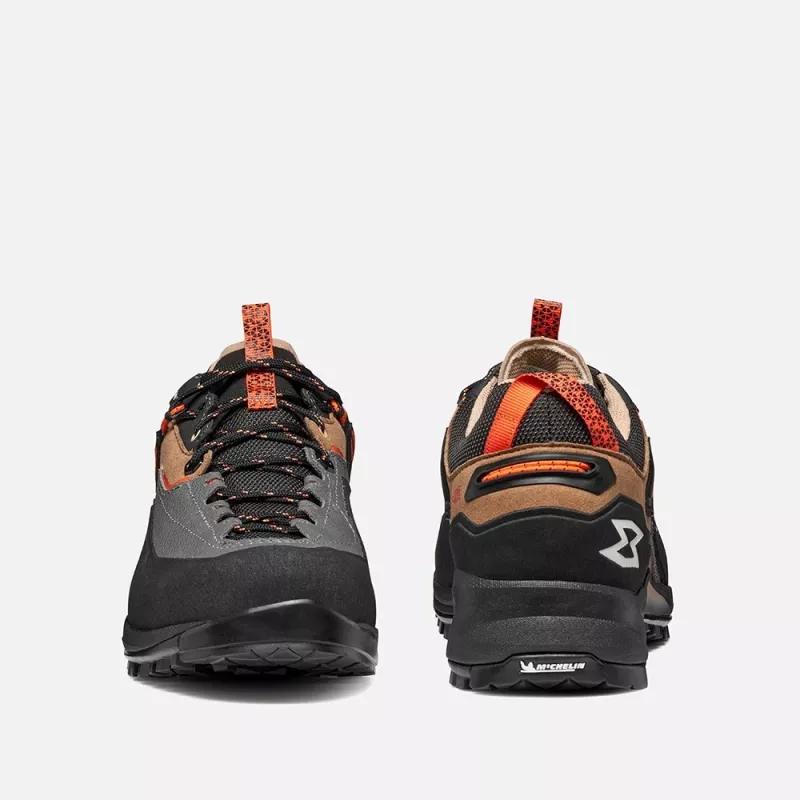 Sapatos de via ferrata Garmont Akron GTX - Dach Brown/Tango Red (EU 44,5)