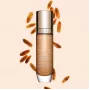 Base de maquilhagem hidratante de cobertura total Clarins Skin Illusion 108.5 Sand 30 ml