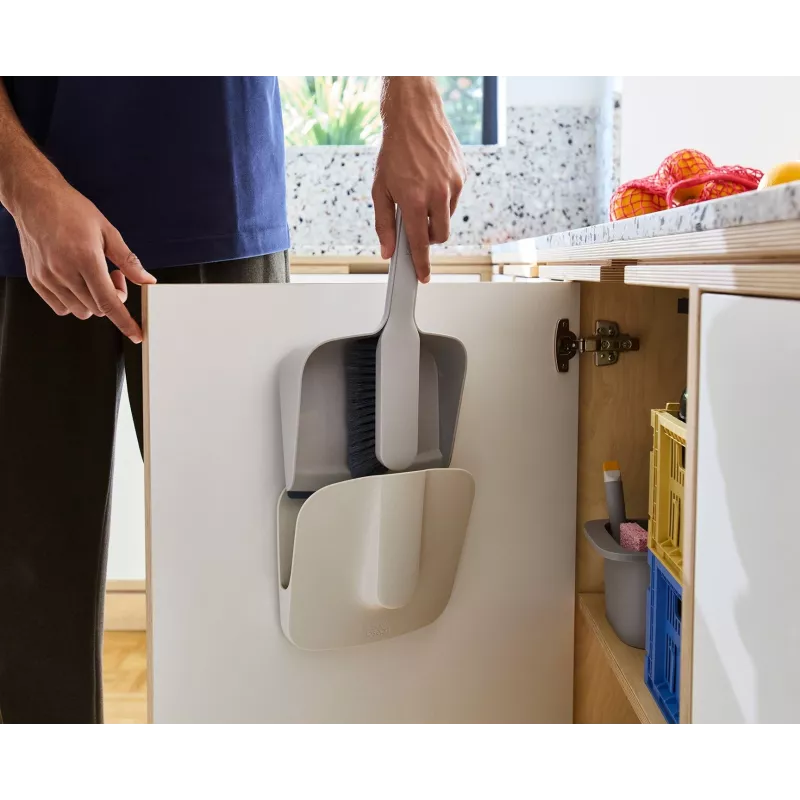 Conjunto de limpeza de parede Joseph Joseph CleanTech com pá e vassoura
