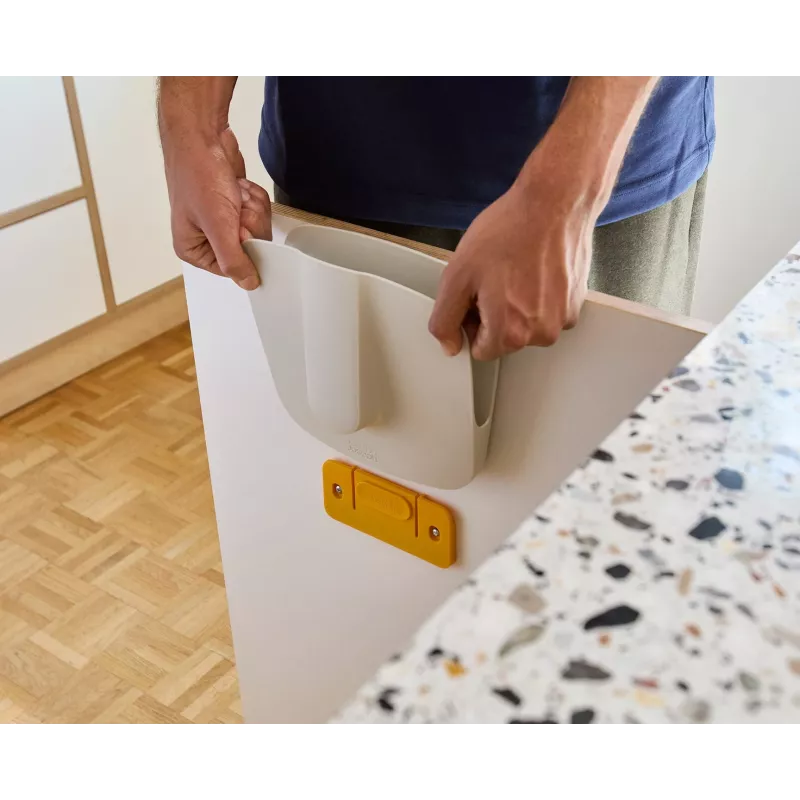 Conjunto de limpeza de parede Joseph Joseph CleanTech com pá e vassoura