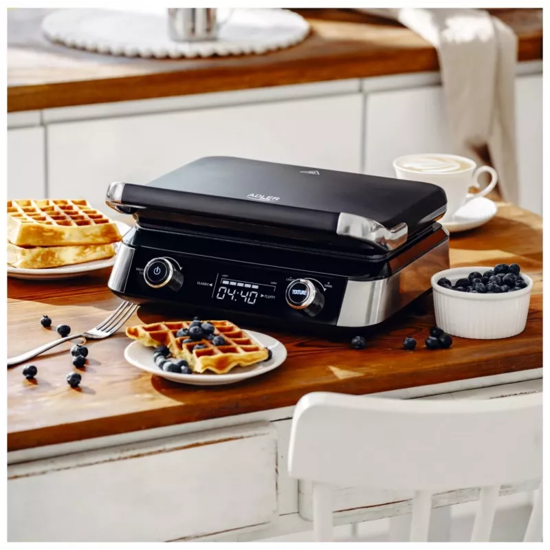 Adler AD 3084 máquina de waffles, 2400 W, preto/prateado