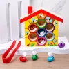 Brinquedo de destreza colmeia de madeira LEAN TOYS com pinça e 6 abelhas - Jogo educativo de motricidade para crianças a partir dos 3 anos