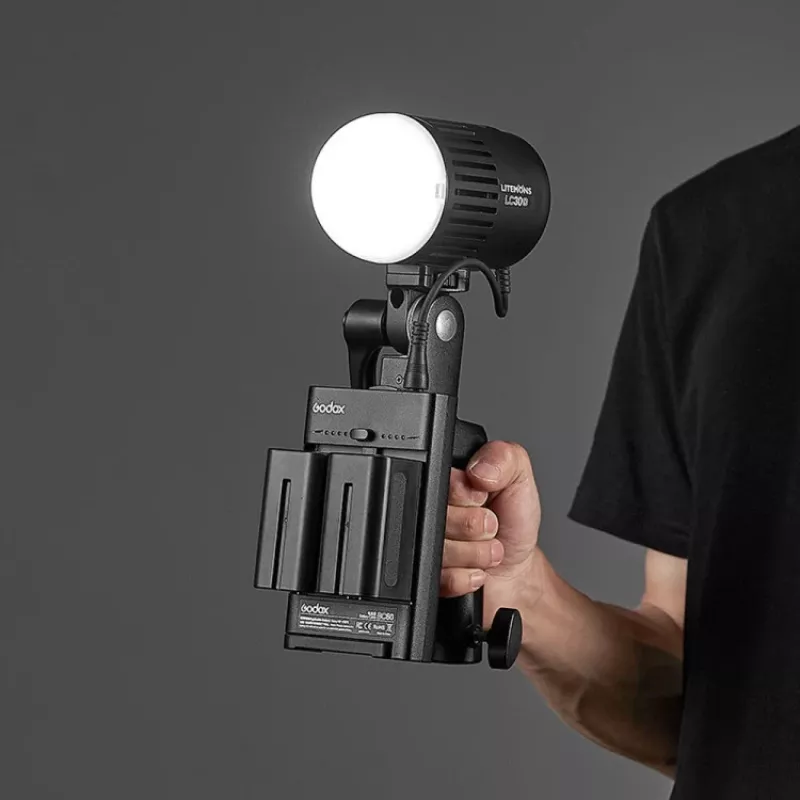 Conjunto de acessórios Godox ML-AK para luzes LED da série ML (cúpula difusora, difusor de silicone, mini refletor, grelha de favos, filtros de cor)