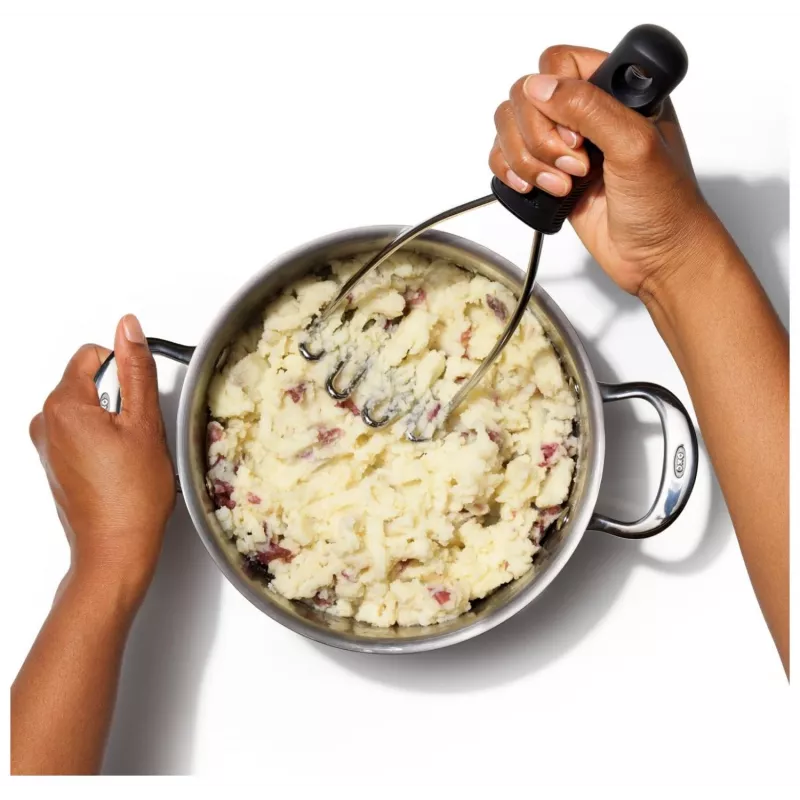 Esmagador de batatas em aço inoxidável OXO Good Grips