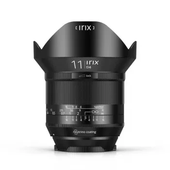 Objetiva Irix 11mm f/4 Blackstone com foco manual para Pentax K