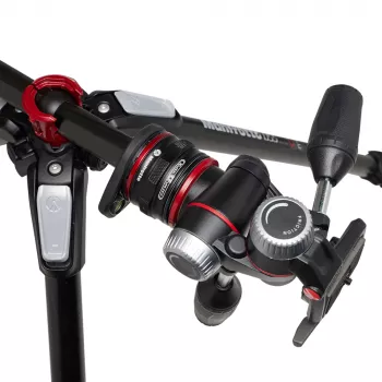 Manfrotto MK055CXPRO33WQR tripé em fibra de carbono com 3 secções de pernas e cabeça de 3 vias XPRO