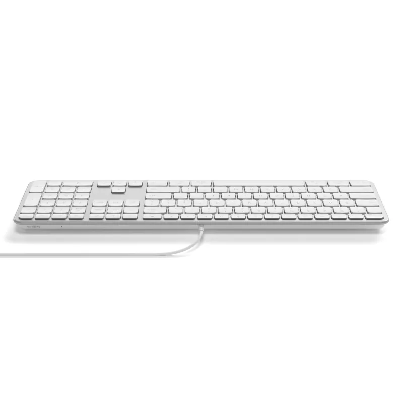 Teclado com fio Satechi Slim LX3 com retroiluminação e teclado numérico, USB-C/USB-A, seletor de modo Mac/Windows, prateado