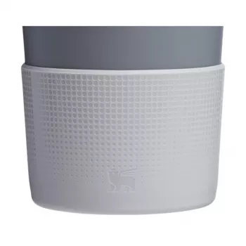 Conjunto STANLEY de 2 capas protetoras e tampas para palhinha para copo térmico 0,89L/0,59L The Quencher Boot + Straw Topper cinzento-claro