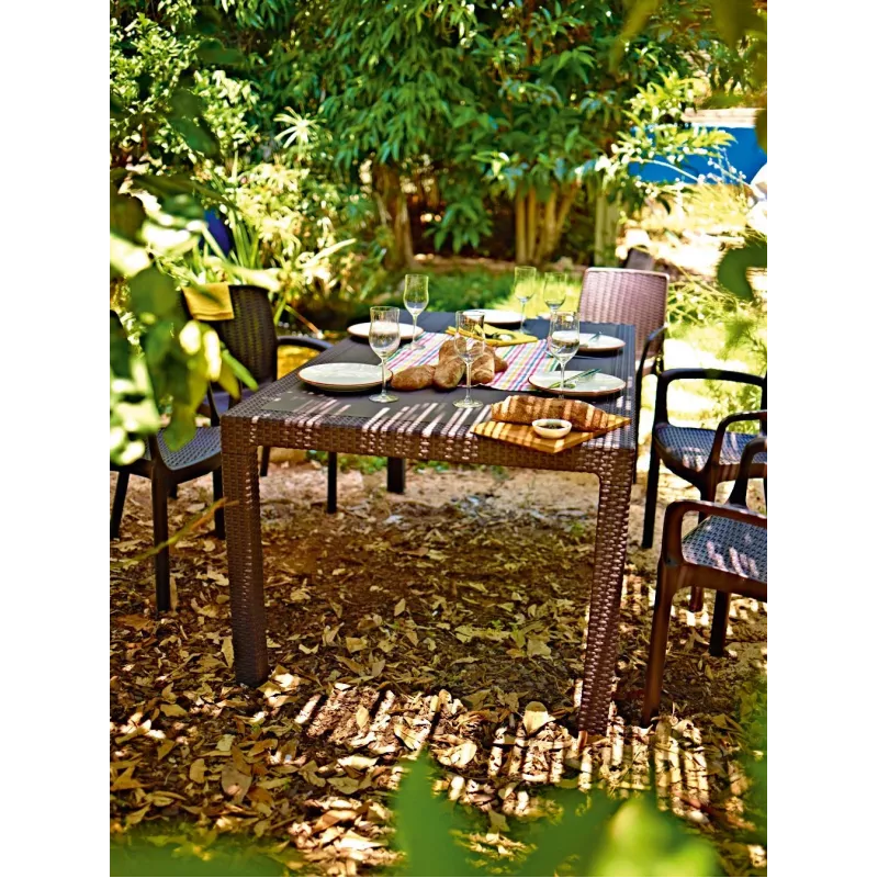 Keter Melody Mesa de jardim retangular castanha resina protegida contra UV lugares para 6-8 montagem sem ferramentas