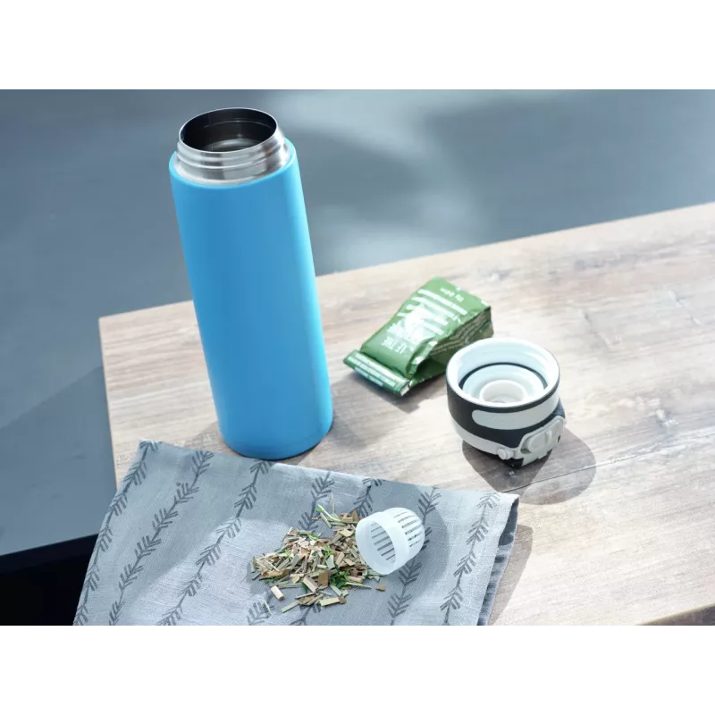 Garrafa térmica LEIFHEIT Thermos Flip 600 ml azul-claro em aço inoxidável com isolamento a vácuo