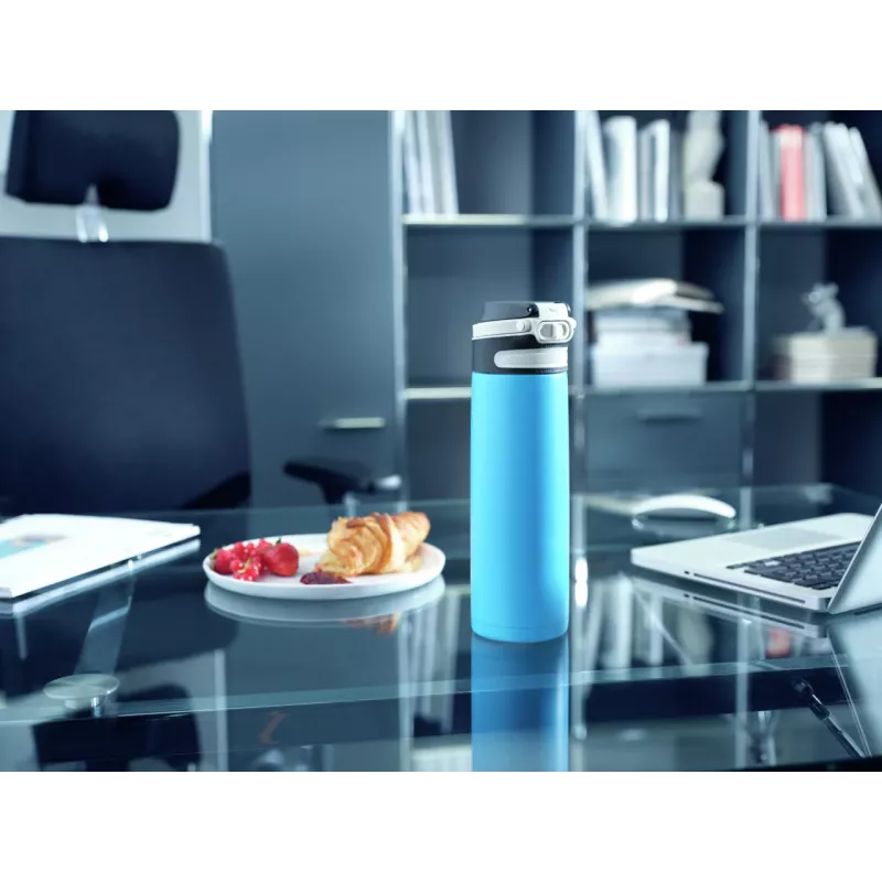 Garrafa térmica LEIFHEIT Thermos Flip 600 ml azul-claro em aço inoxidável com isolamento a vácuo