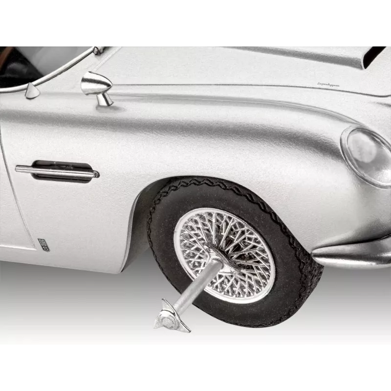 Calendário de advento com maquete Revell James Bond Aston Martin DB5 1:64