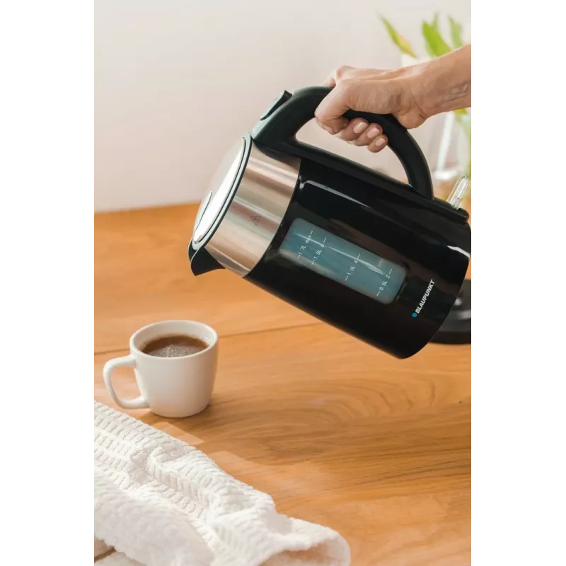 Chaleira elétrica Blaupunkt EKP412 1,7L 2200W aço inoxidável prateado/preto