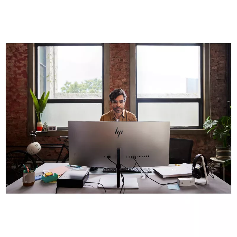 HP 738pu Series 7 Pro Monitor Curvo 38 polegadas IPS LED WQHD+ 3840x1600 USB-C 65W