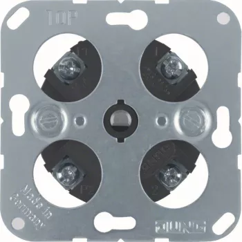 Interruptor horário mecânico HAGER WDE2040 2 polos 15 min encastrar