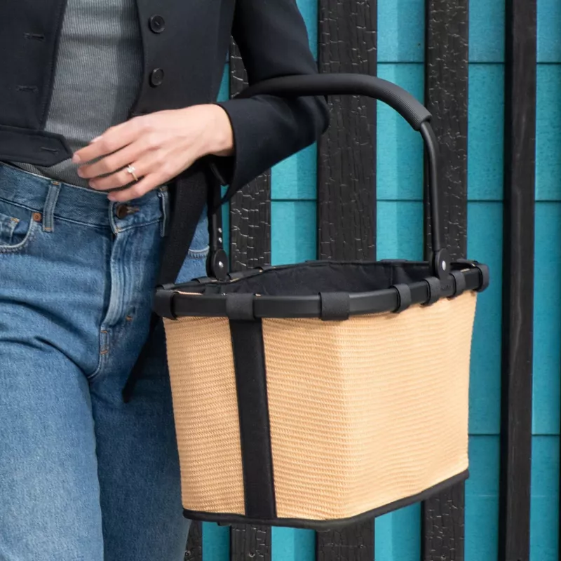 Reisenthel Carrybag Frame Raffia Black cesto de compras 22L BK 7079