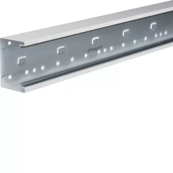 Hager BRS6510019016 Parte inferior de calha de peitoril, bloqueio frontal, 68x100mm, branco tráfego, 2m