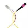Cabo trunk MPO-PLUS (F) para LC, OM4, 12 fibras, Tipo B, LSZH, violeta erika, 1 m MPOF12LCOM4-1