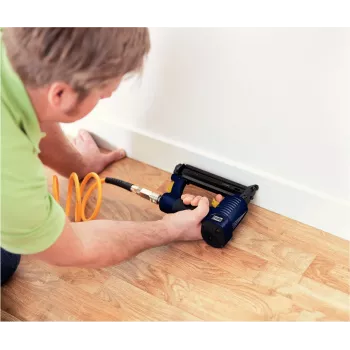 RAPID TOOLS Agrafador e pregador pneumático PBS121 azul/amarelo com mala para agrafos tipo 606 (12-30 mm) e pregos tipo 8 5000053