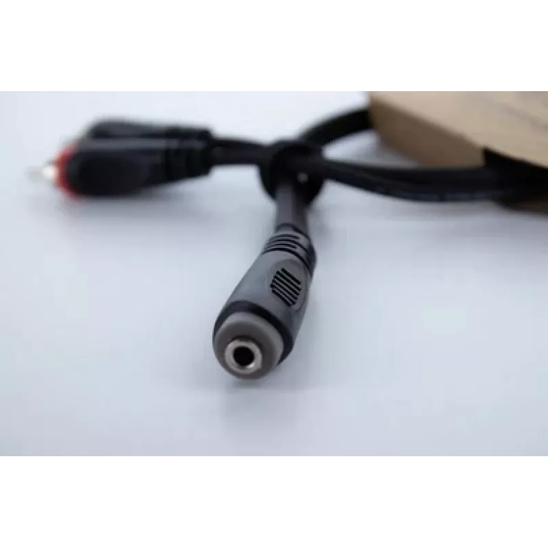 Cabo adaptador Y de áudio Cordial 14889 conector fêmea jack estéreo 3,5mm para 2x conector fêmea RCA 0,3m cabo duplo PVC preto