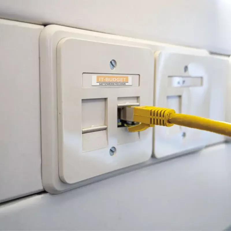 IT-BUDGET Cabo de patch premium cobre maciço Cat.6A com cabo bruto Cat.7 600 MHz isento de halogéneos PoE+ 10Gbit amarelo 0,25 m 90ITB6A7PK025Y