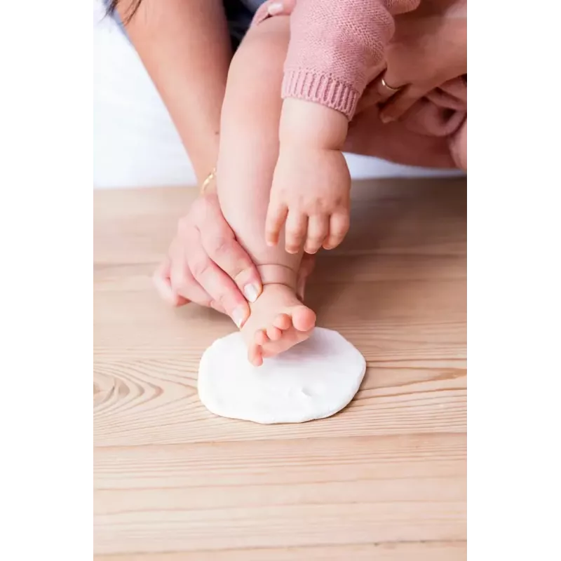 Conjunto de recordação de impressões de mãos e pés de bebé Tiny Love moldura de madeira simples