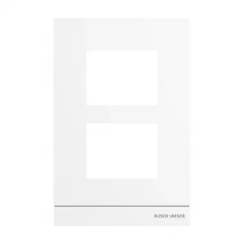Busch-Jaeger placa central para tomada de áudio, 1/2 módulo, branco estúdio 2TMA220160W0007