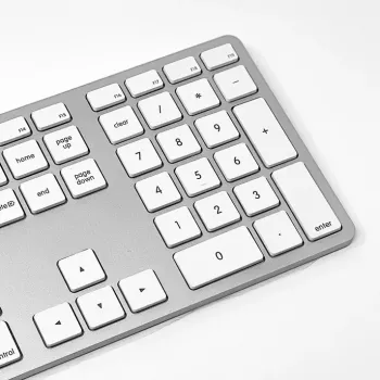 Matias teclado USB-C com fio para Mac – prateado – versão U.S. (FK316CS)