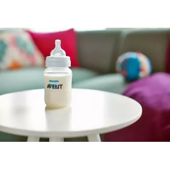 Biberão anticólicas Philips Avent 260 ml, fluxo lento, 1M+