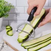 Descascador Microplane Peeler XL com lâmina de aço inoxidável cirúrgico, cabo ergonómico soft-touch, removedor de olhos de batata integrado, preto