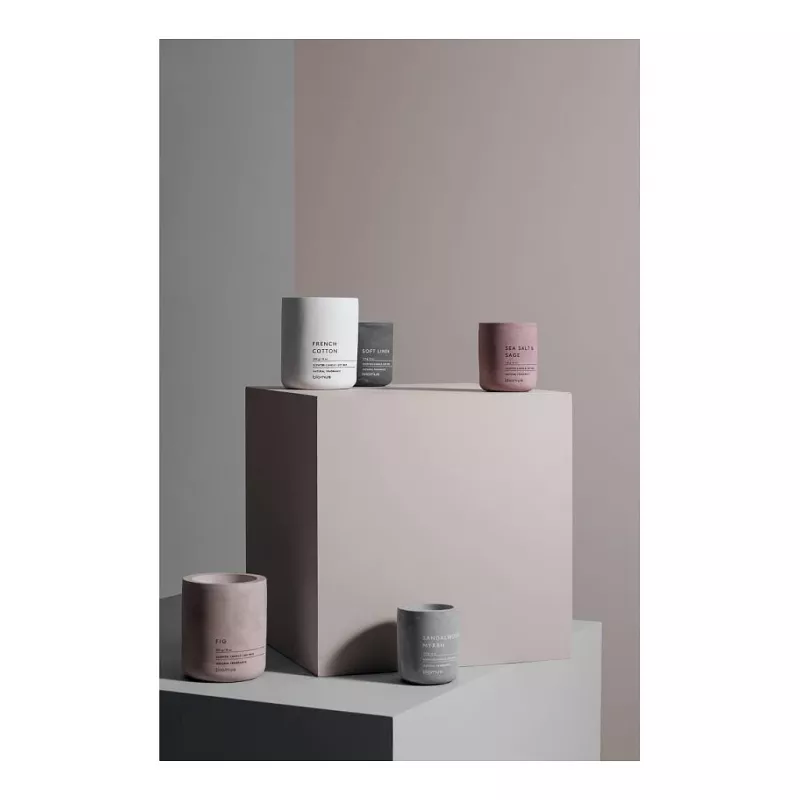 Vela perfumada BLOMUS FRAGA sândalo mirra 8 cm cinzento