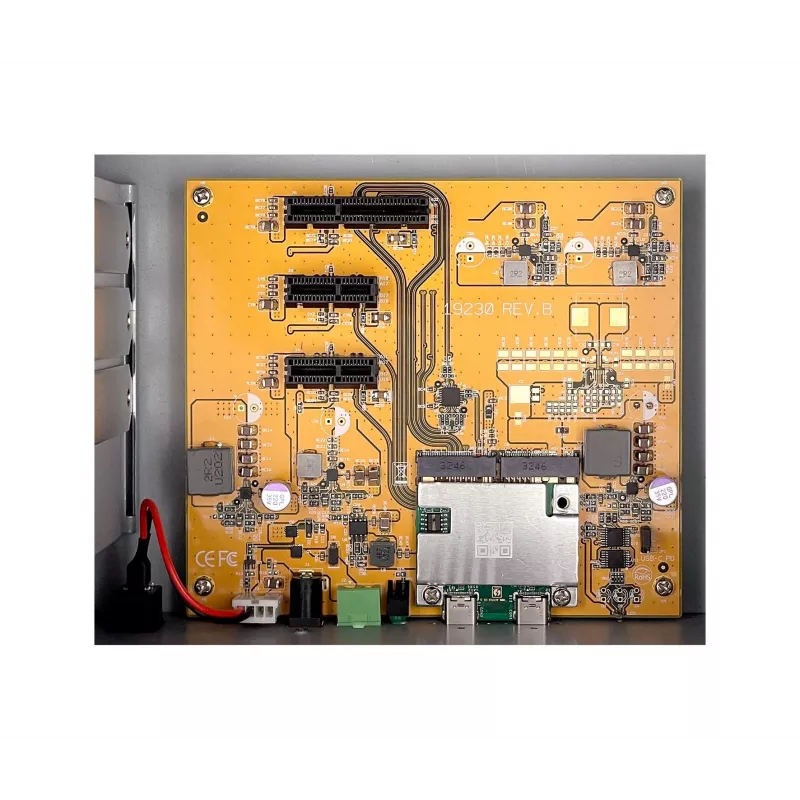 EXSYS Thunderbolt 3 / USB 4 Caixa de expansão para 3x PCIe para placas curtas (EX-1019)