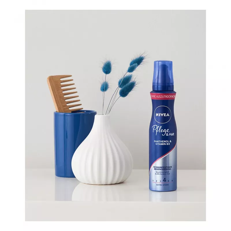 NIVEA Care & Hold Espuma de styling 150 ml – fixação forte, volume e cuidado
