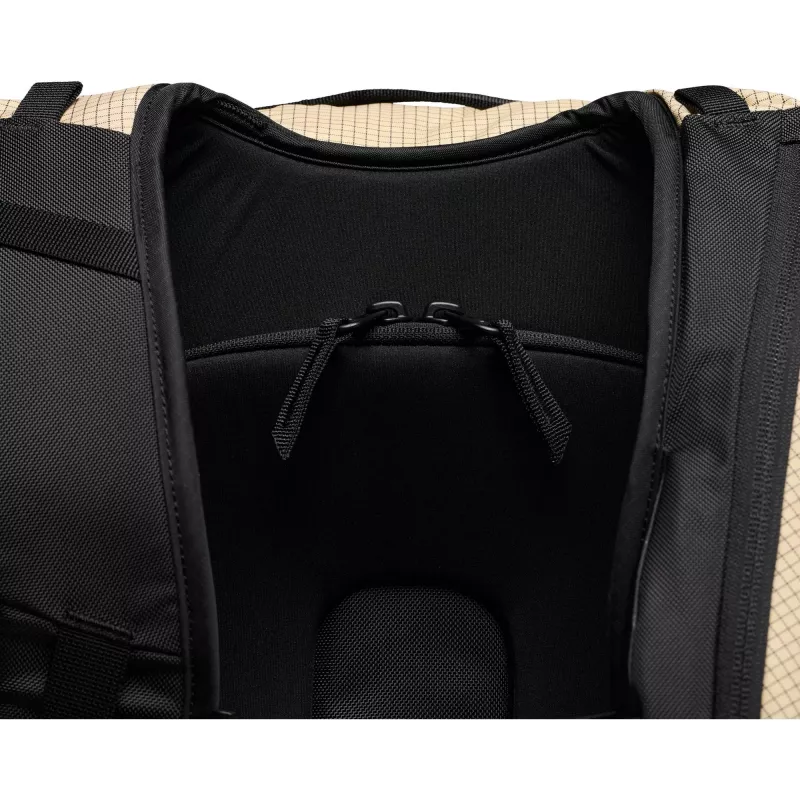 Mochila Black Diamond Dawn Patrol 25 S/M, bege/preto