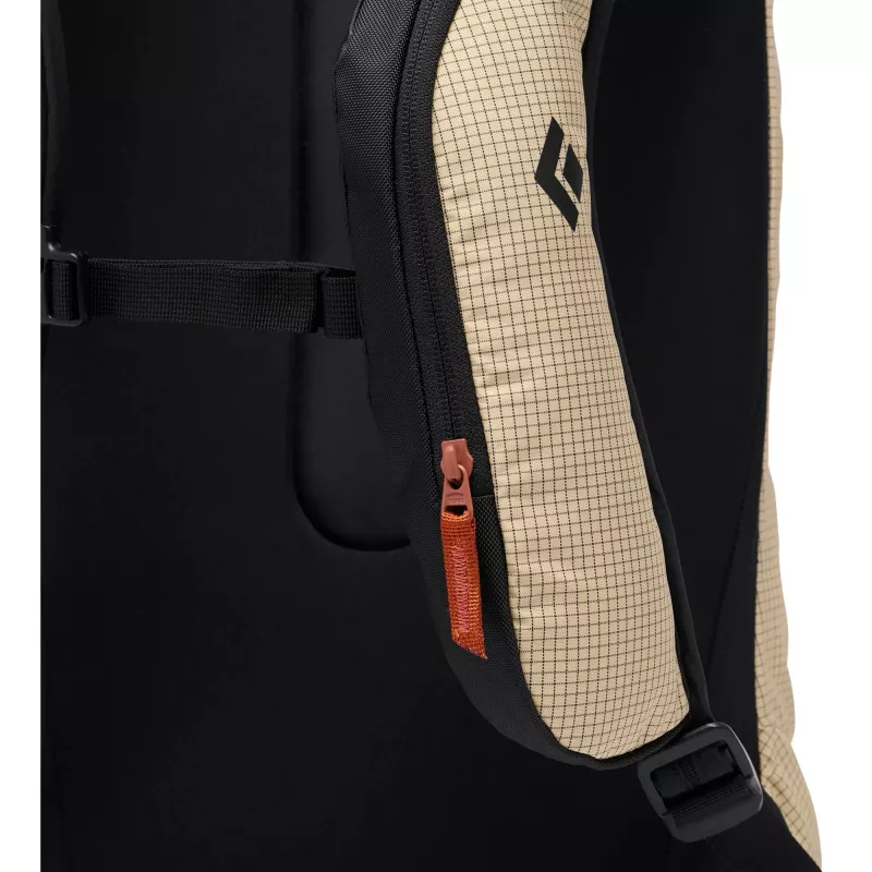 Mochila Black Diamond Dawn Patrol 15 S/M, bege/preto