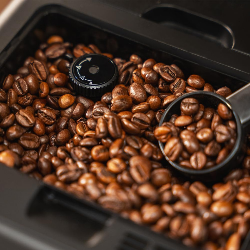 Cecotec Cremmaet Latte Touch máquina de café automática, 19 bar, espumador de leite integrado, 1500 W, preta