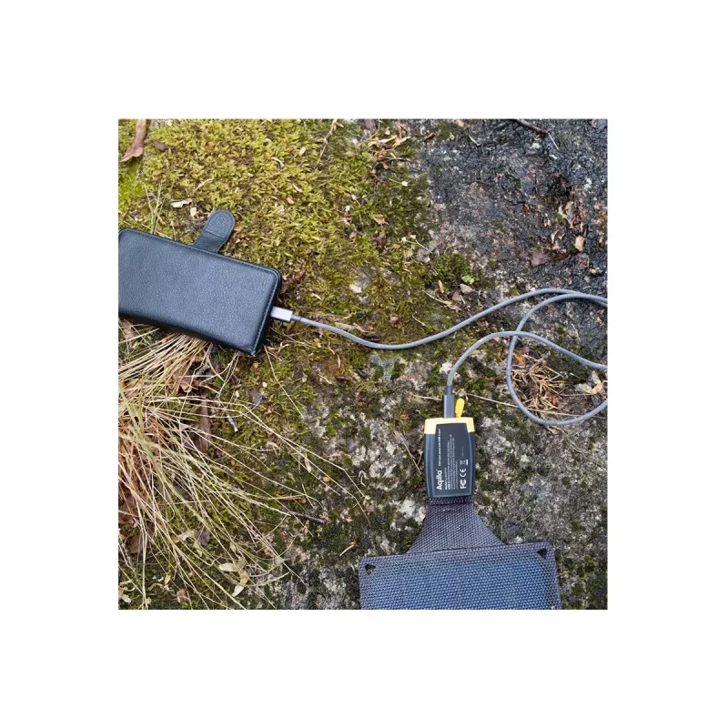 Aqiila Sunbird P21 - carregador solar dobrável com conector USB-C