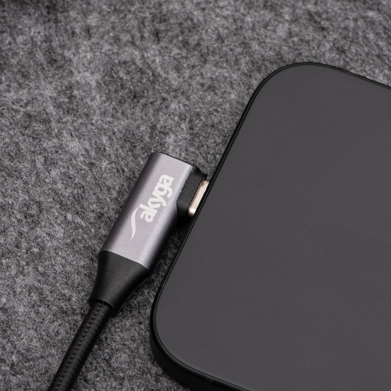 Cabo Akyga AK-USB-56 trançado USB-C para Lightning com ficha angular, USB 2.0, 30 W, 1 m, preto