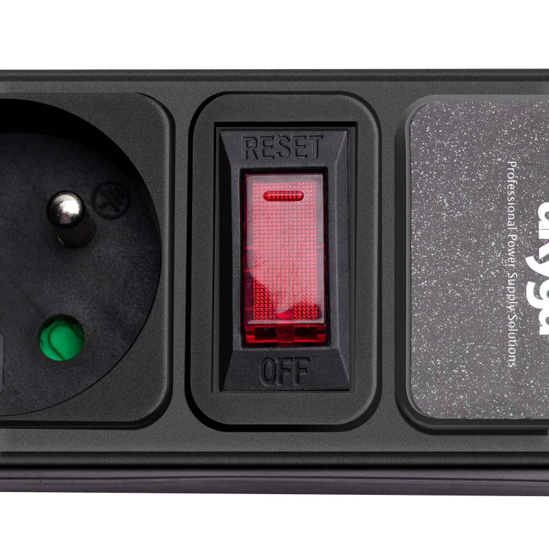 Régua de tomadas com proteção contra sobretensão Akyga AK-SP-05B, 5x tomadas francesas CEE 7/5 (tipo E), interruptor, 3 m, preto