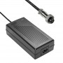 Carregador Akyga AK-EV-02 para e-bikes e trotinetes elétricas com bateria de 24 V, 29,4 V / 2 A, 60 W, conector fêmea GX12 9 mm, 1 m