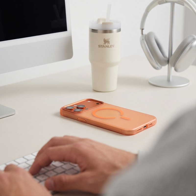 Tech-Protect MagZero MagSafe capa para Apple iPhone 17 Pro / 18 Pro, Cosmic Orange mate