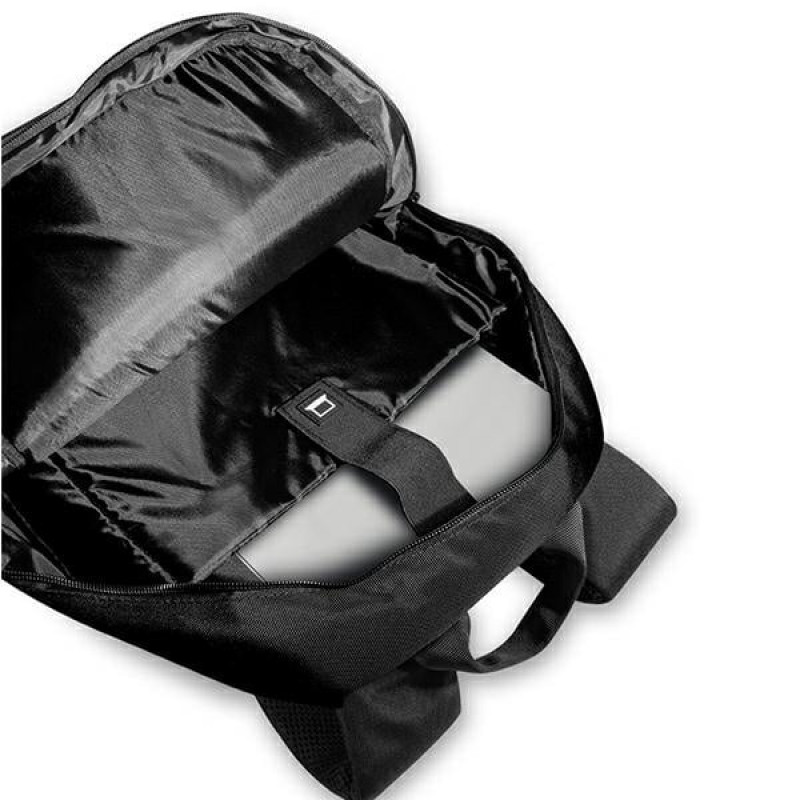 Mochila BMW BMBP15COCARTCBK 16 polegadas, Carbon Tricolor, preta