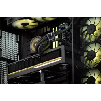 Actina iCUE 9800X3D/64B/2TB/RTX5090/1000W PC Gaming AMD Ryzen 7 9800X3D 64 GB DDR5-SDRAM 2 TB SSD NVIDIA GeForce RTX 5090 Midi Tower preto